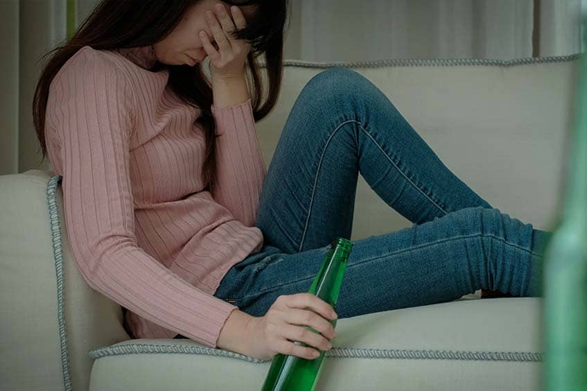 Лечение женского алкоголизма : эффективно, безопасно, недорого
